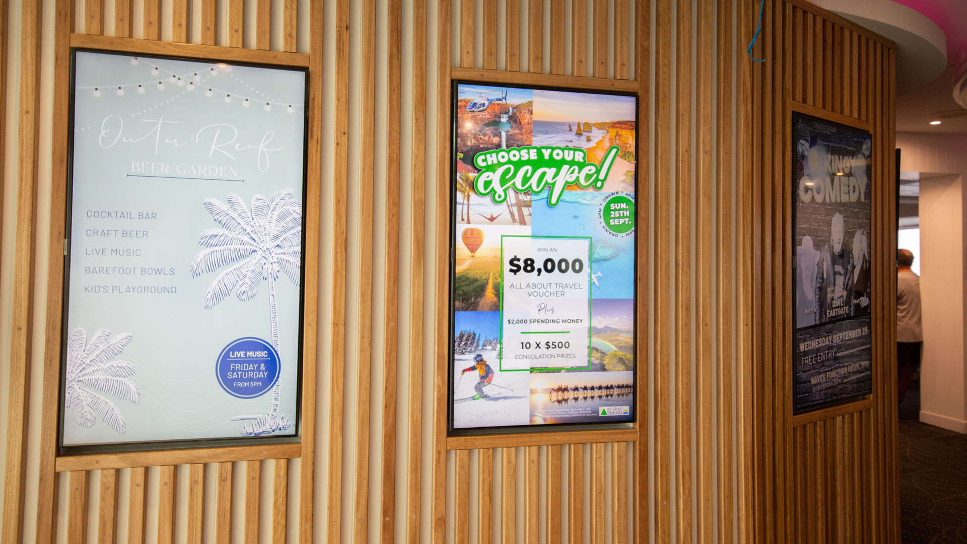 Freestanding interactive kiosk display